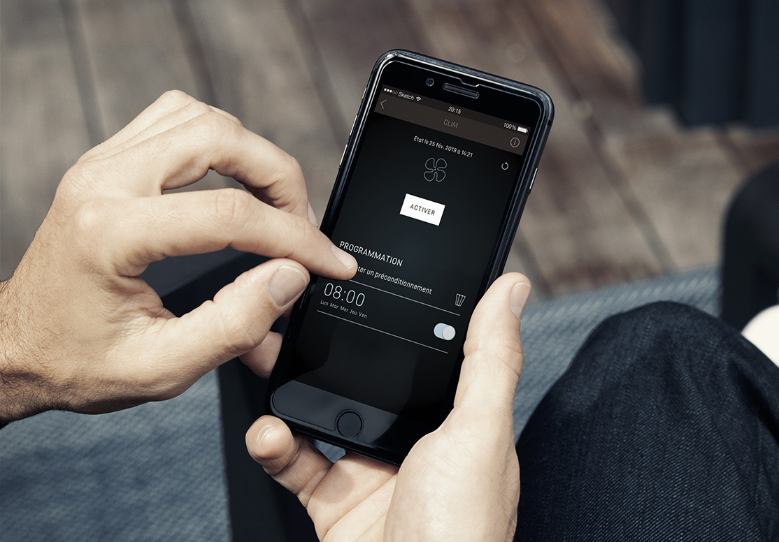 שליטה מרחוק של E-TENSE שליטה מרחוק של E-TENSE